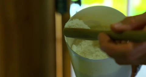 Salt in a pot, 4k 스톡 동영상 140285853