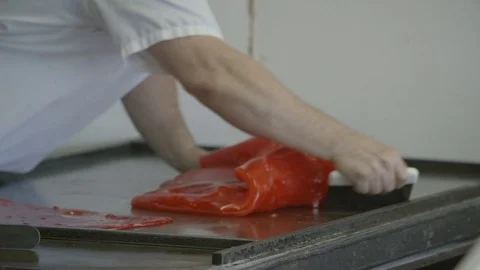 Salt Water Taffy Process Demonstration Pulling Candy Antique Wrapping Machine Vídeo Stock 128593747
