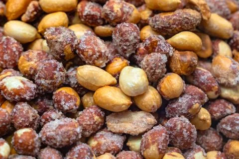 SALTED AND ROASTED PEANUTS. CLOSE UP. Foto stock
