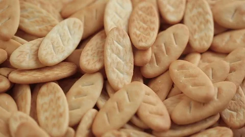 Salted snack crackers Vídeo Stock 87130549