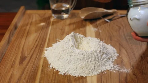 Salz in flour Stock Footage 90395569