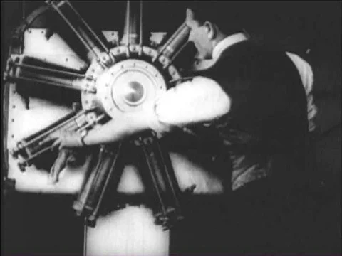 Sam Heron, an engineer in aviation talks about the development of engines andƒ Stock Footage 75298368