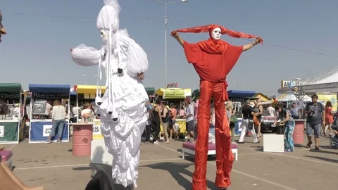Samara, Russia - August 19, 2017. Gastronomic food festival in the shopping Stock Footage 79587425