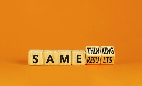 Same thinking and result symbol. Concept words Same thinking same results o.. Fotos de archivo