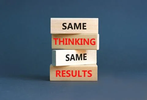 Same thinking and results symbol. Concept word Same thinking same results on  Fotos de archivo