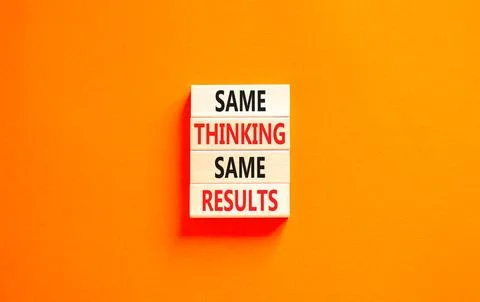 Same thinking and results symbol. Concept word Same thinking same results o.. Fotos de archivo