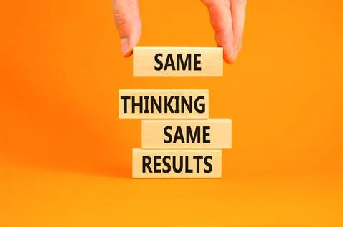 Same thinking and results symbol. Concept word Same thinking same results o.. Fotos de archivo