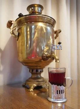 A samovar and a drink. Stock-Fotos