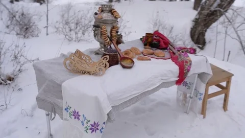 Samovar on the table 스톡 동영상 85072359