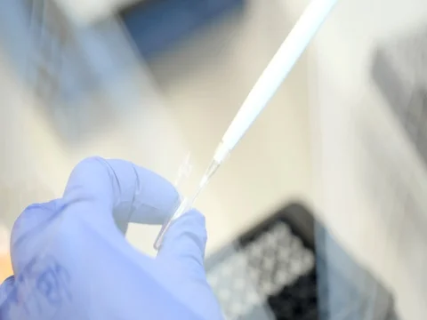 Samples are ready to go Vídeo Stock 75767446