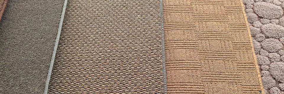 Samples of carpet in the store Foto stock