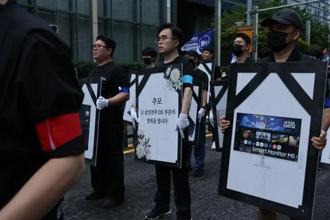 Samsung Electronics workers rally for better compensation system in Seoul, Korea Foto stock