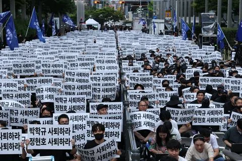Samsung Electronics workers rally for better compensation system in Seoul, Korea Foto stock