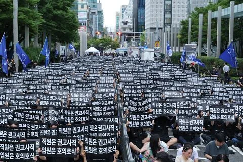 Samsung Electronics workers rally for better compensation system in Seoul, Korea Foto stock