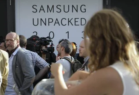  Samsung Unpacked 2013 Episode 2 - Produkt PräsentationBerlin 04.0... Stock Photos