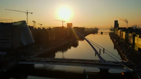 Samuel beckett bridge Vídeos de archivo 232215101