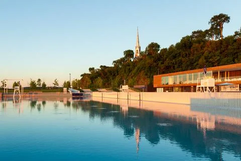 The Samuel-de-Champlain Boulevard Beach Station with its wading pool Stock Photos