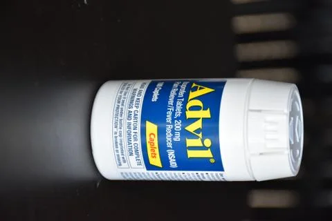 San Antonio, Texas/USA - August 25, 2020:A bottle of Advil over the counter p Stockfoto's
