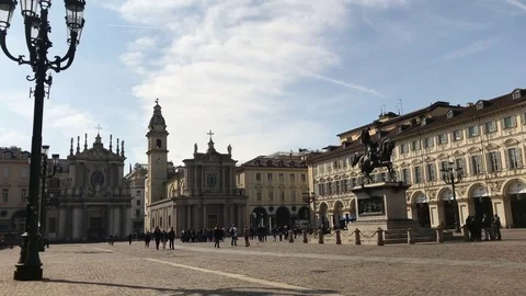 San Carlo Square, an example of Baroque style, in Turin, Italy. Stock-Footage 79854472