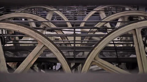 San Francisco Cable Car cable wheels turning in profile Видео 60721863