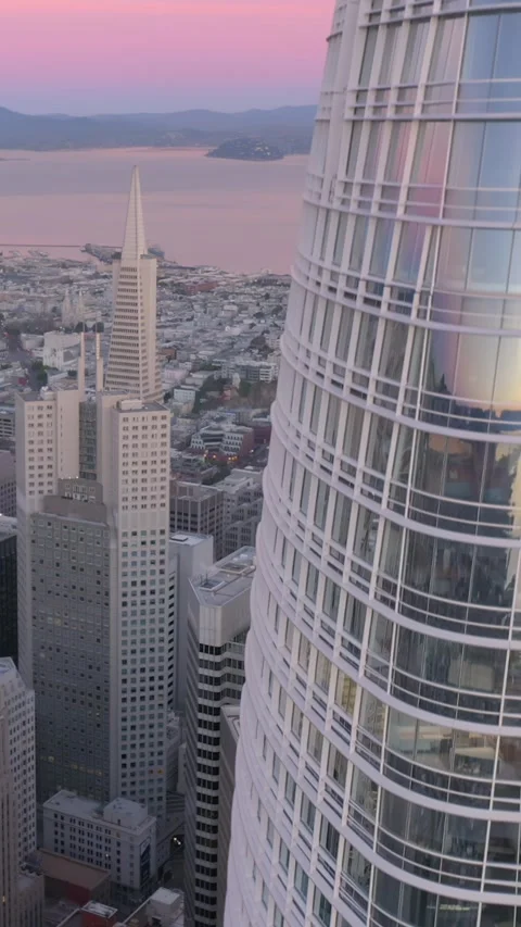 San Francisco skyline at dusk, featuring skyscrapers and the bay. Stock Footage 313779186