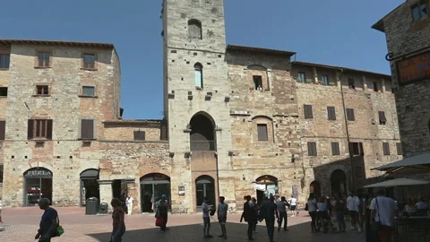San Gimignano, square of the cistern Video stock 131386097