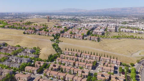 San Jose California Aerial Pullback View of Communications Hill Homes 02 Video stock 335337758