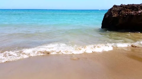 Sand and waves - Beautiful beach Vídeo Stock 41251459