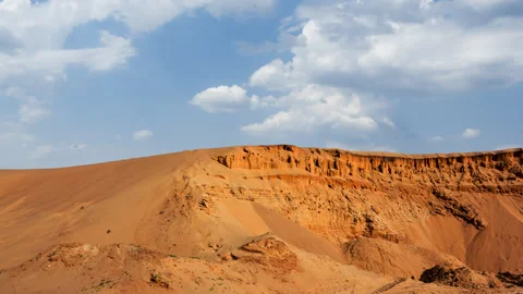 Sand dune in a desert time lapse scene Video stock 266126336