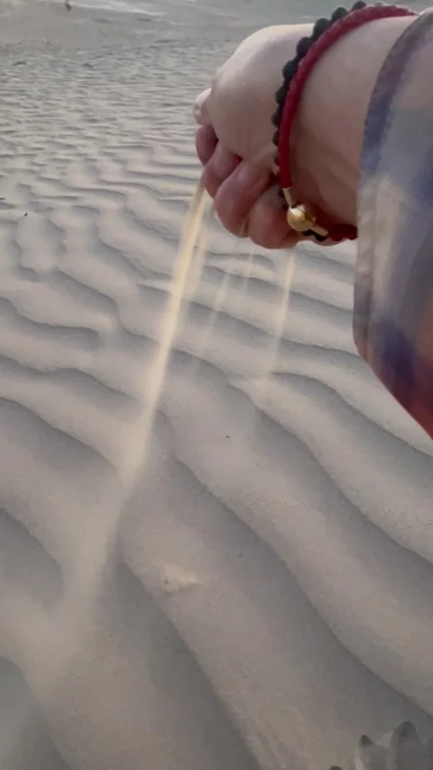 Sand Falling From Hand Desert Motion Concept Vídeo Stock 331824488