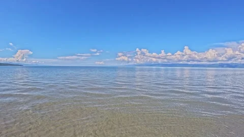 Sand spit in the ocean of the tropics 库存影片 245268029