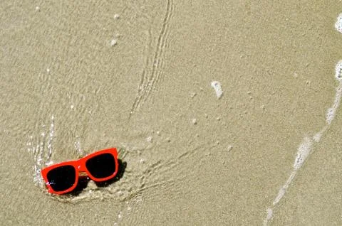 In the sand - sunglasses 11 Photos