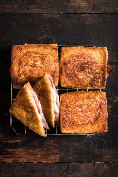 Sandwich with mozzarella and prosciutto Foto stock