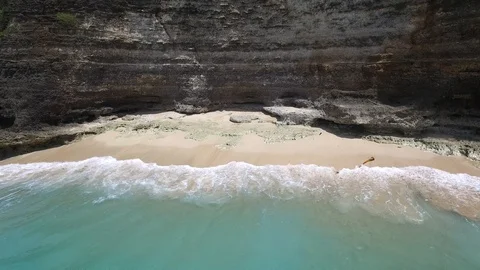 Sandy beach and azure ocean of Bali island 動画素材 108680711