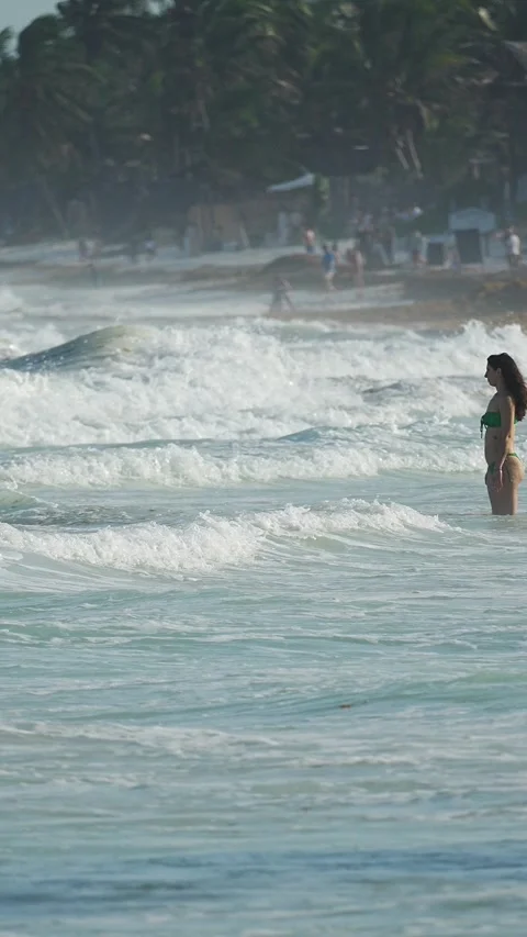Sandy beach with crashing ocean waves Stock Footage 345509127