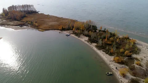 Sandy island on the river. Video stock 141774720