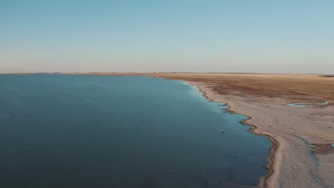 Sandy lake shore Видео 249641622