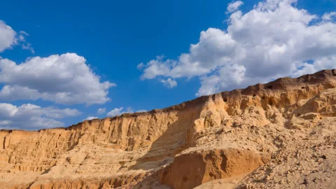 Sandy wall in a desert time lapse scene Stock Footage 264645597