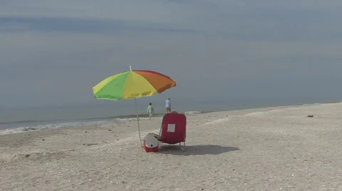 Sanibel beach umbrella Video stock 4883853