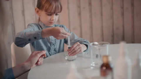 Sanitizer DIY Tutorial Vídeos de archivo 145457330