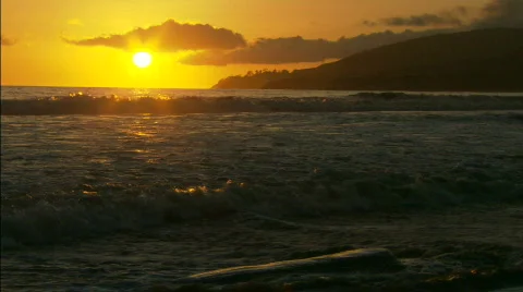 Santa Barbara Sunset medium shot waves Stock-Footage 504350