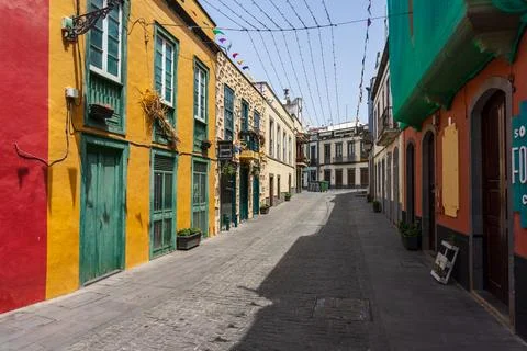 SANTA BRIGIDA, GRAN CANARIA, SPAIN - AUGUST 05, 2024: Streets and beautiful h Стоковые фото