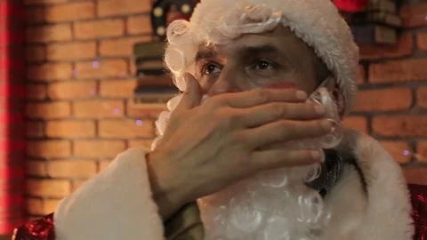 Santa Claus with a beard Vídeos de archivo 83251691