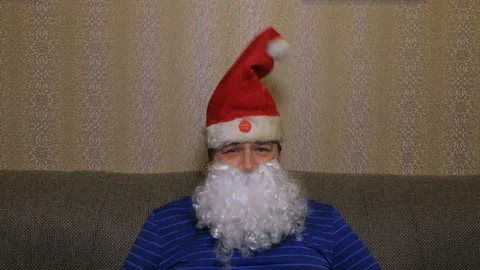 Santa Claus in a fun Hat Vídeos de archivo 89659349