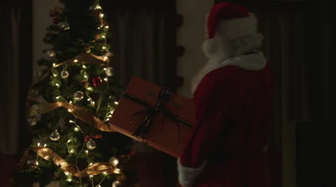 Santa Claus Leave A Gift Vídeo Stock 45016190
