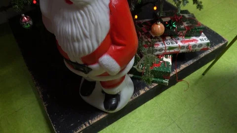 Santa Claus Under The Tree 스톡 동영상 122245089