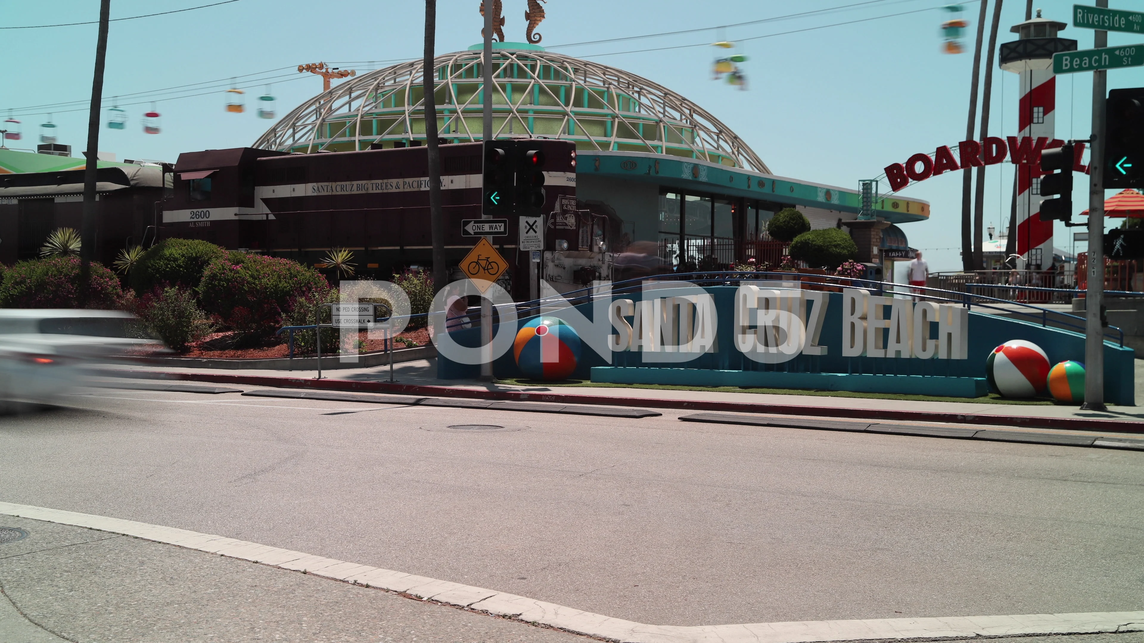 Santa Cruz California Boardwalk time lapse