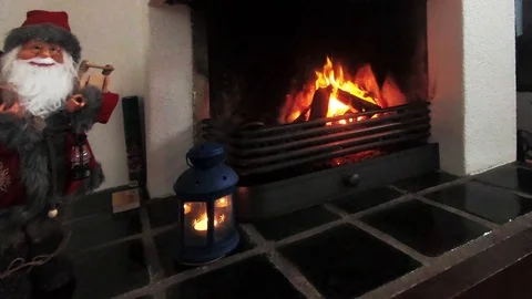 Santa by the fireplace Video stock 122814996