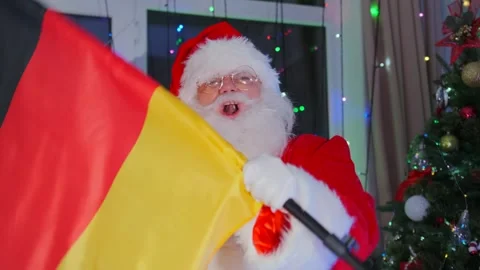 Santa invites educational programs this Christmas for a productive holiday. Stock Footage 290889895