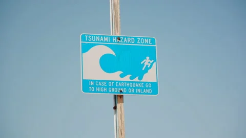 Tsunami los angeles santa monica